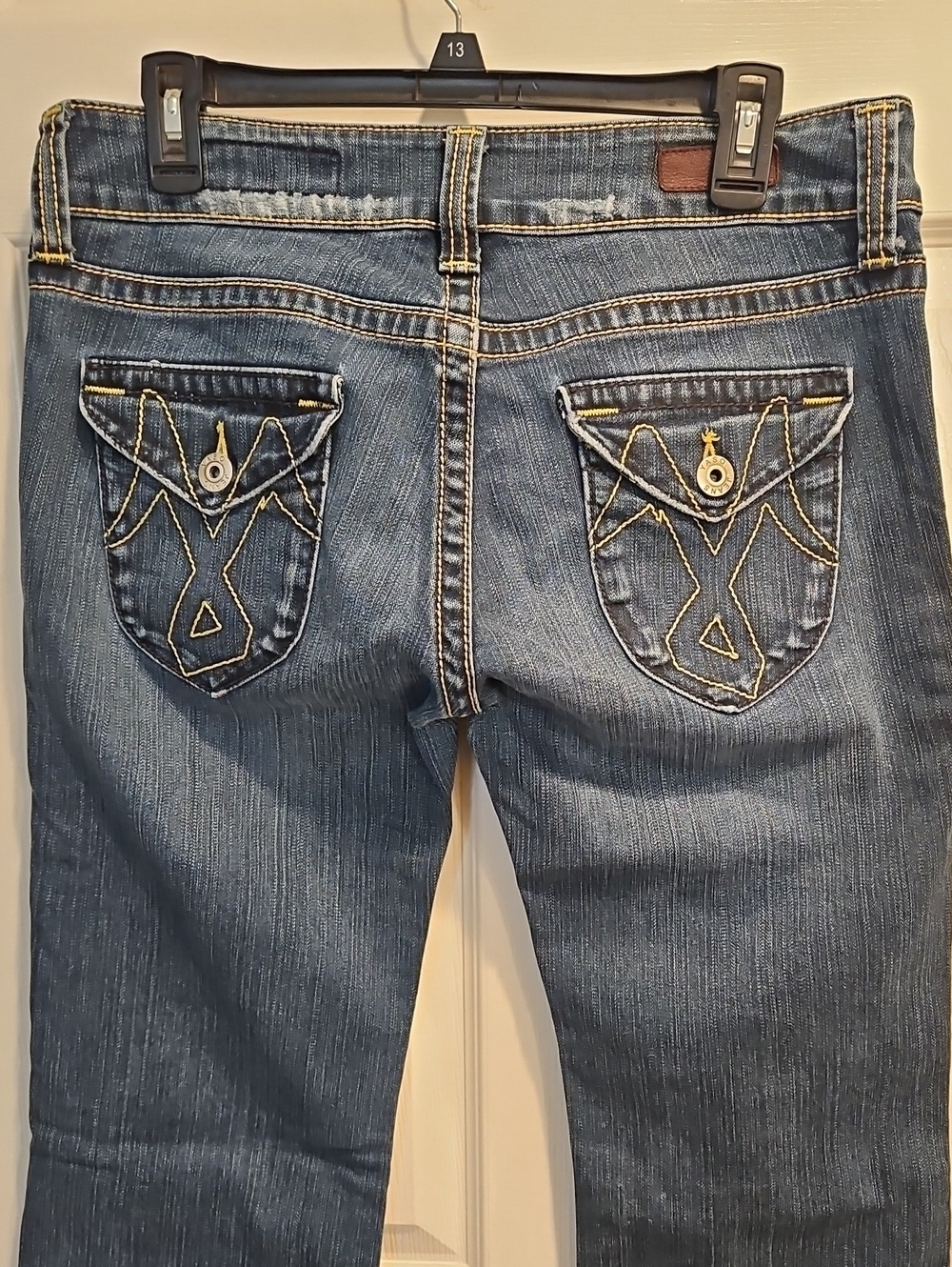 Yaso Classic Blue Women's Jeans with Contrast Stitching